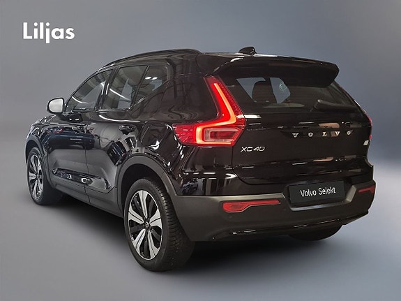 Volvo XC40 4 of 10