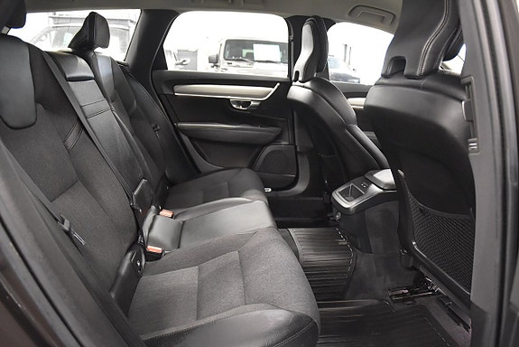 Volvo V90 Cross Country 13 of 26