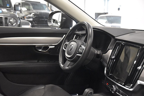 Volvo V90 Cross Country 8 of 26