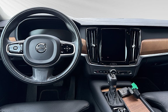 Volvo S90 9 of 26