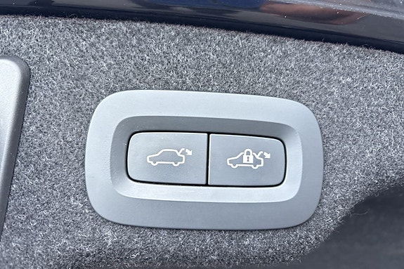 Volvo S90 14 of 26