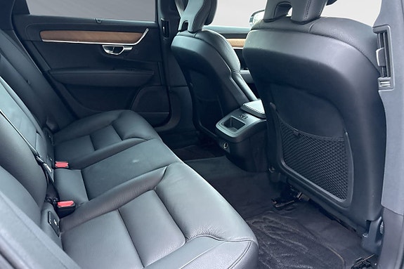 Volvo S90 11 of 26