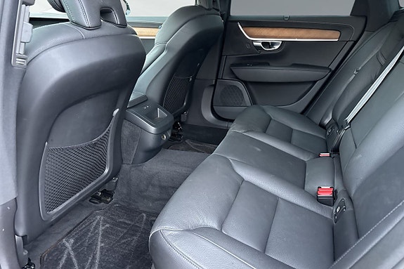 Volvo S90 8 of 26