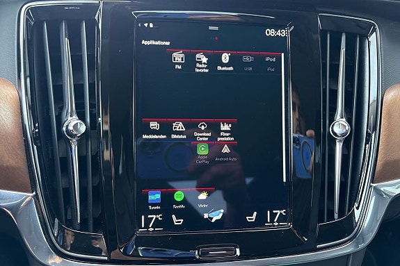 Volvo S90 23 of 26