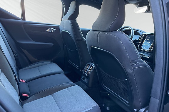 Volvo XC40 11 of 26