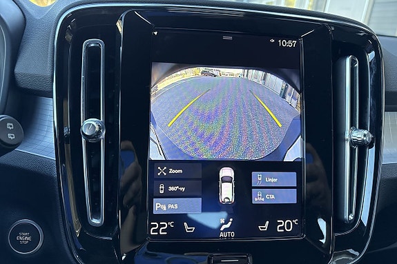 Volvo XC40 19 of 26