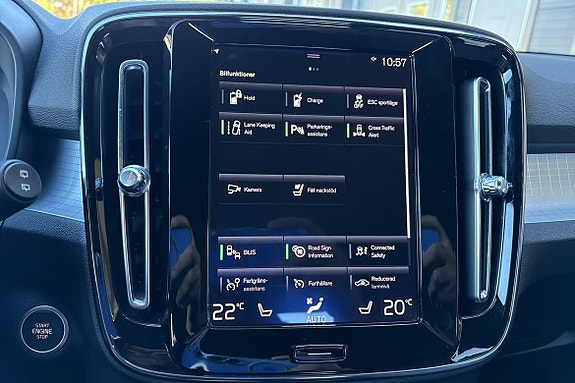 Volvo XC40 21 of 26