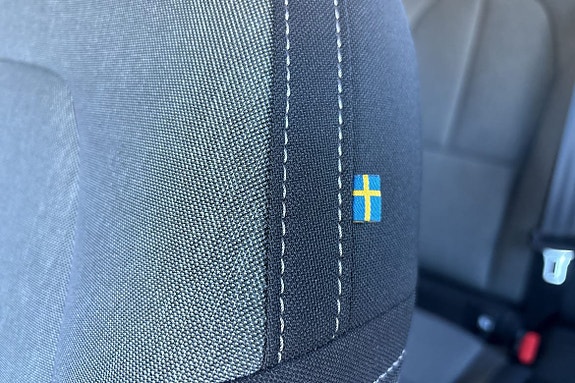 Volvo XC40 17 of 26