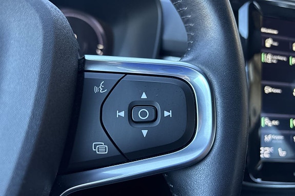 Volvo XC40 23 of 26