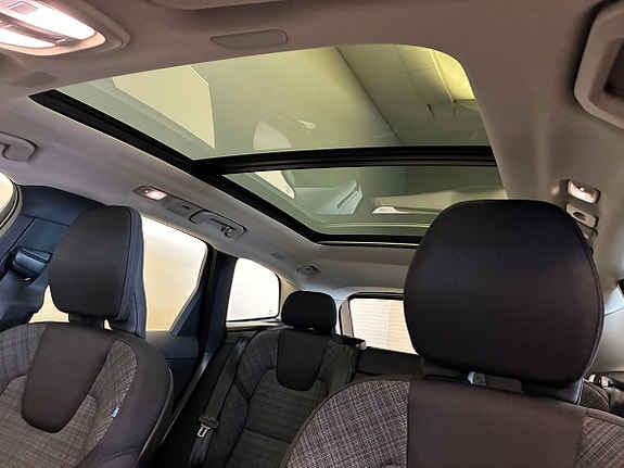Volvo XC60 18 of 23