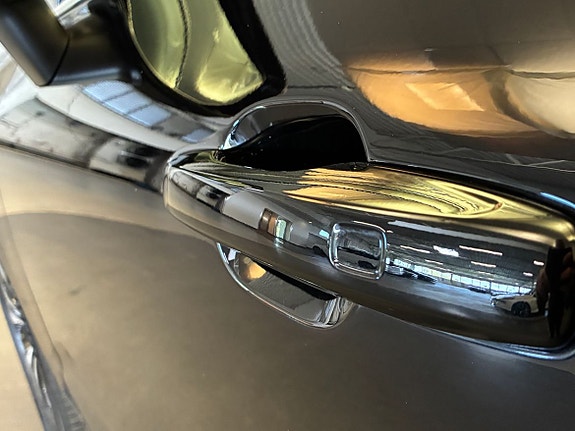 Volvo XC60 13 of 23