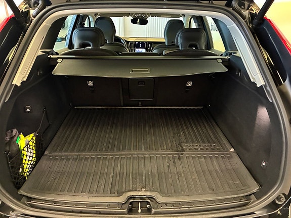Volvo XC60 9 of 23