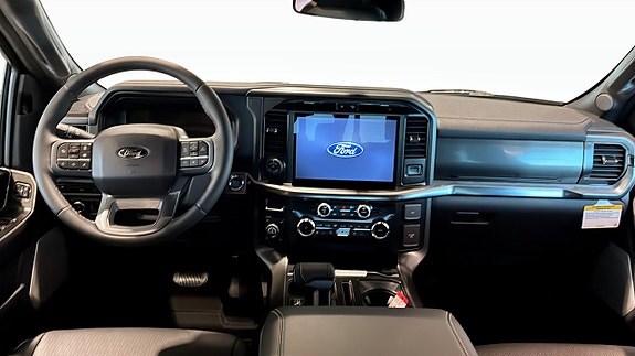 Ford F-150 4 of 9