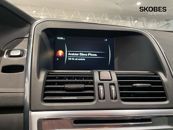 Volvo XC60 13 of 18