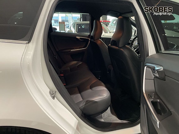 Volvo XC60 9 of 18