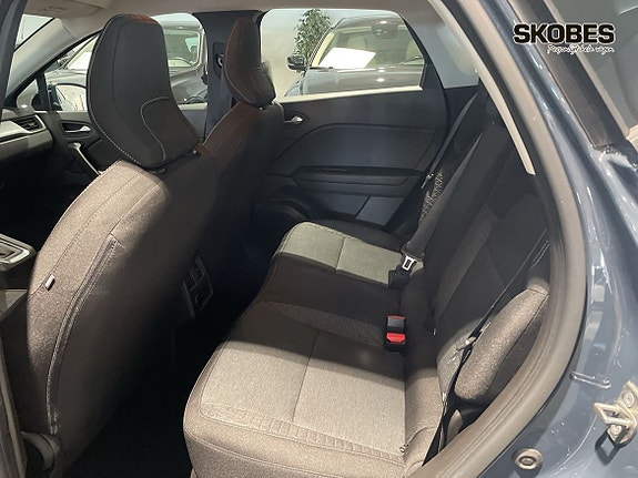 Renault Captur 8 of 16
