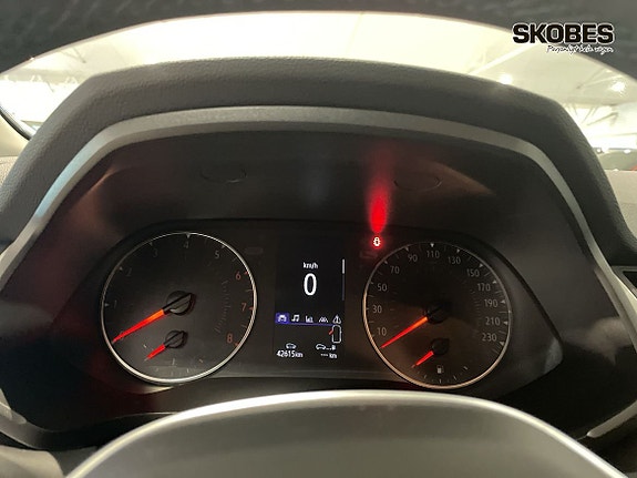 Renault Captur 12 of 16