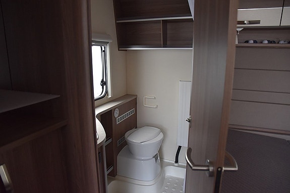 Knaus 580 UF TV | Markis | Solceller | Alde 15 of 15