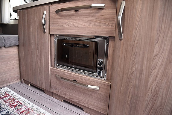 Knaus 580 UF TV | Markis | Solceller | Alde 7 of 15