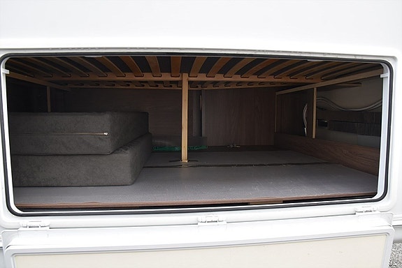 Knaus 580 UF TV | Markis | Solceller | Alde 13 of 15