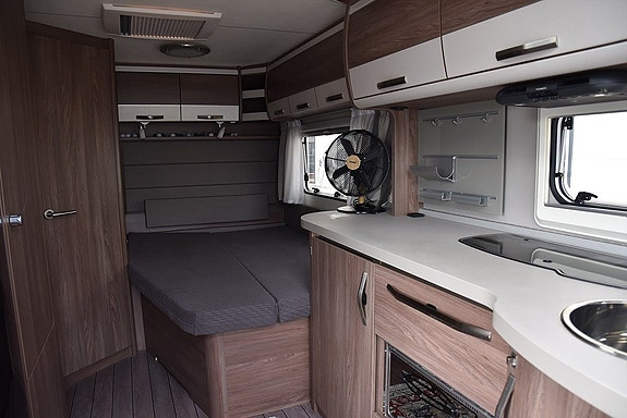 Knaus 580 UF TV | Markis | Solceller | Alde 5 of 15