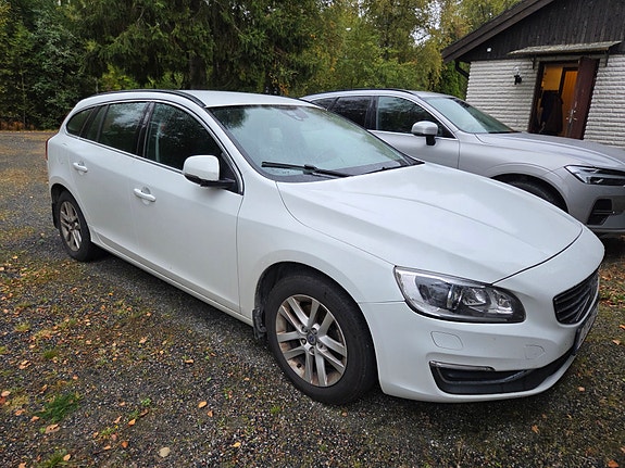 Volvo V60 2 of 3