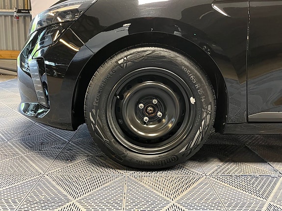 Renault Clio 10 of 17