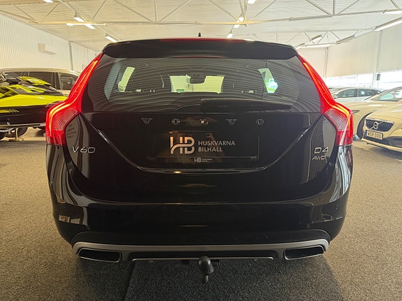 Volvo V60 Cross Country 5 of 25