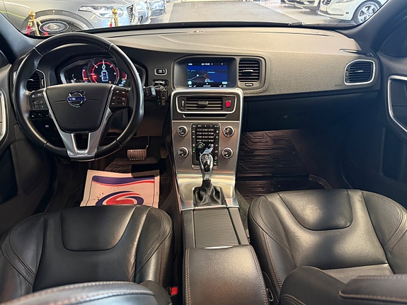 Volvo V60 Cross Country 13 of 25