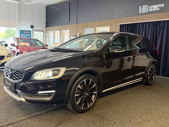 Volvo V60 Cross Country 3 of 25