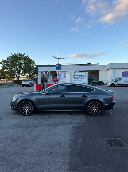 Audi A7 4 of 14