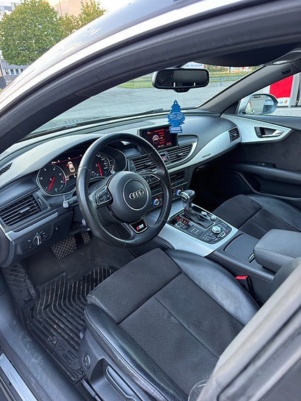 Audi A7 8 of 14