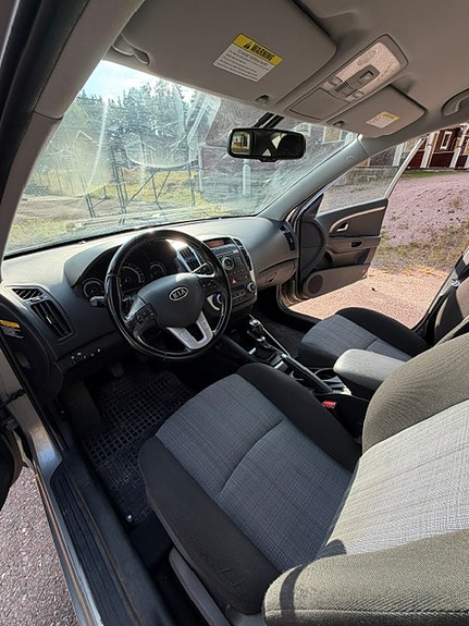 Kia Ceed 4 of 10