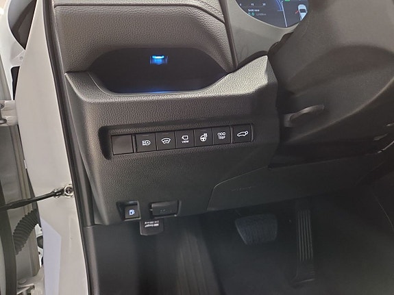 Toyota RAV4 12 of 14