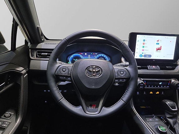 Toyota RAV4 10 of 14