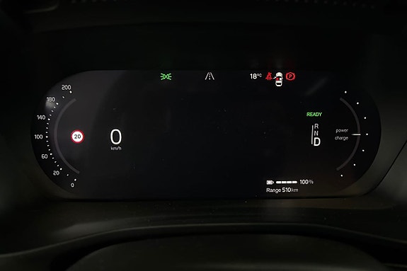 Volvo XC40 16 of 24