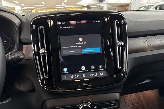 Volvo XC40 15 of 24