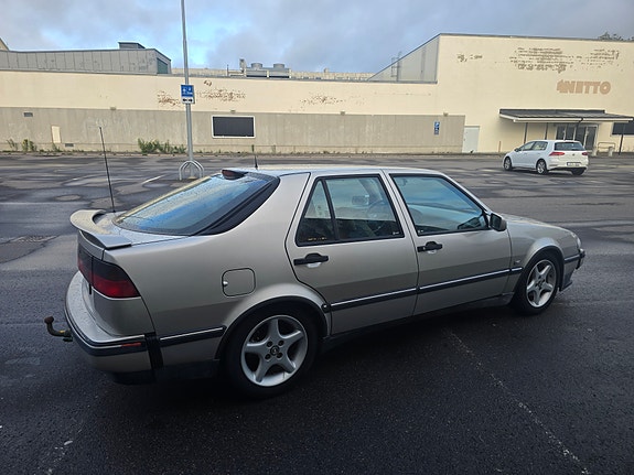 Saab 9000 9 of 10