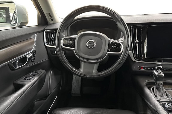 Volvo V90 Cross Country 11 of 21
