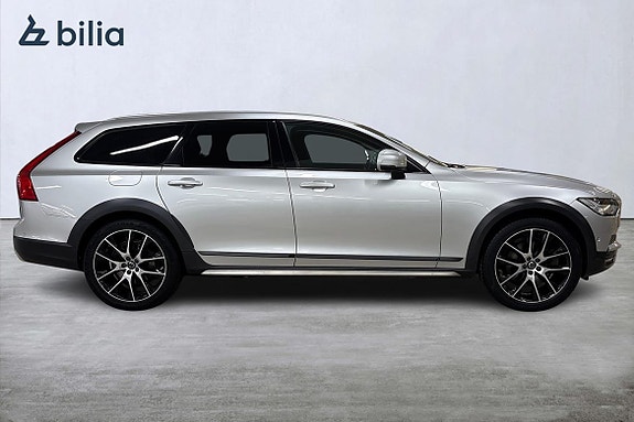 Volvo V90 Cross Country 18 of 21
