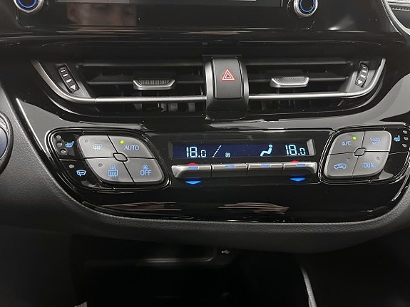 Toyota C-HR 20 of 23