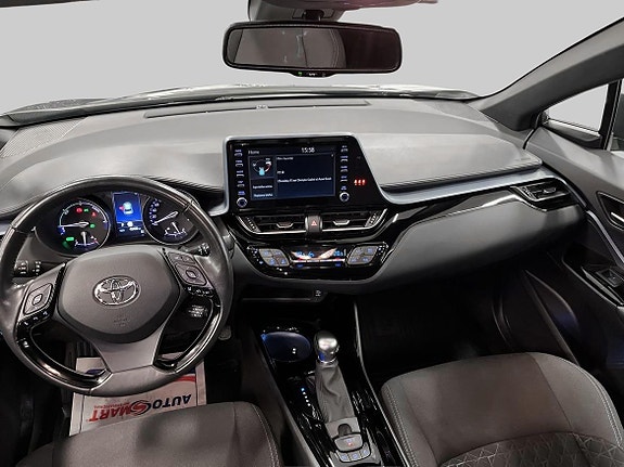 Toyota C-HR 12 of 23