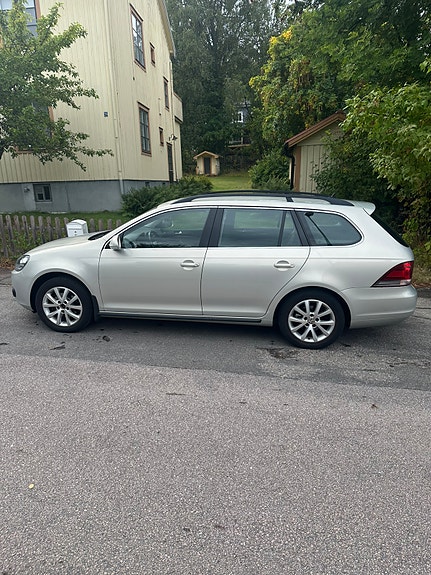 Volkswagen Golf VI 4 of 5