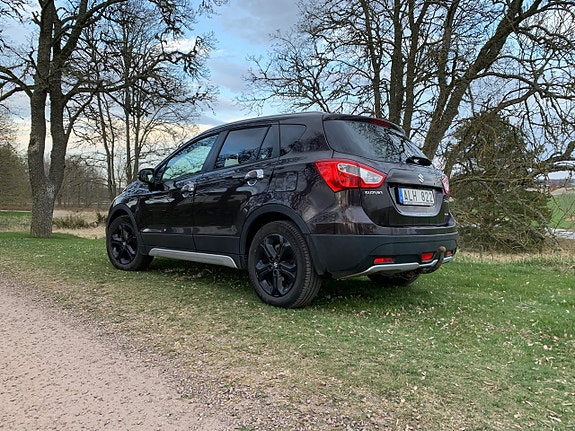 Suzuki S-Cross 4 of 8