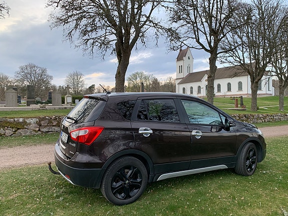 Suzuki S-Cross 7 of 8
