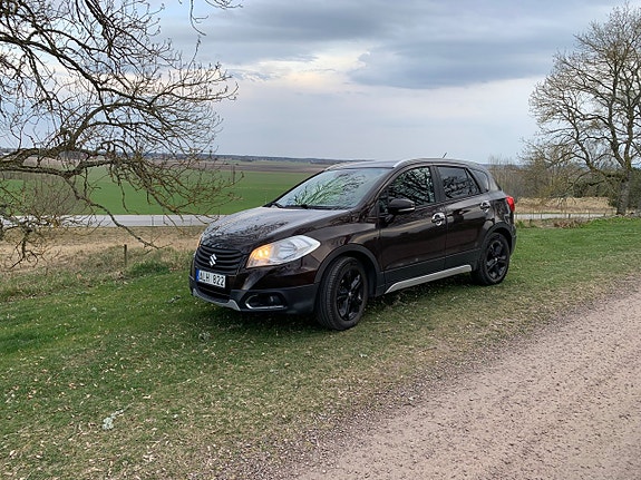 Suzuki S-Cross 2 of 8