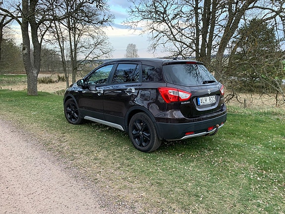 Suzuki S-Cross 3 of 8