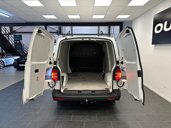 Volkswagen Transporter 9 of 24
