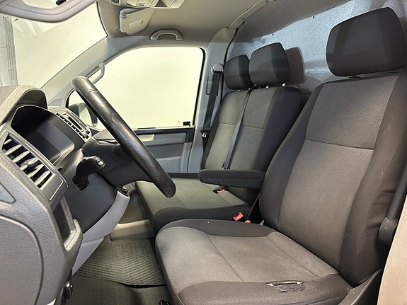 Volkswagen Transporter 16 of 24
