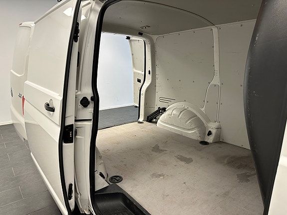 Volkswagen Transporter 11 of 24